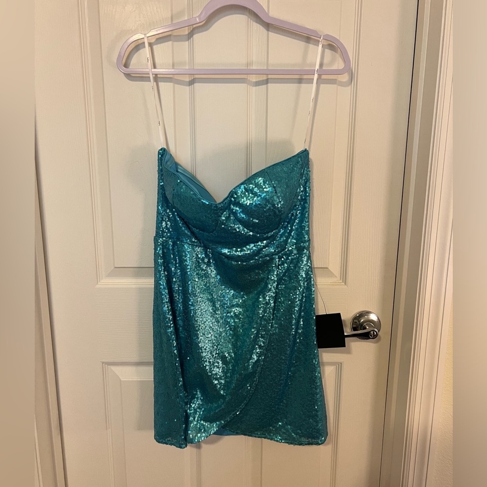 Lulus sequin strapless mini dress. Size large